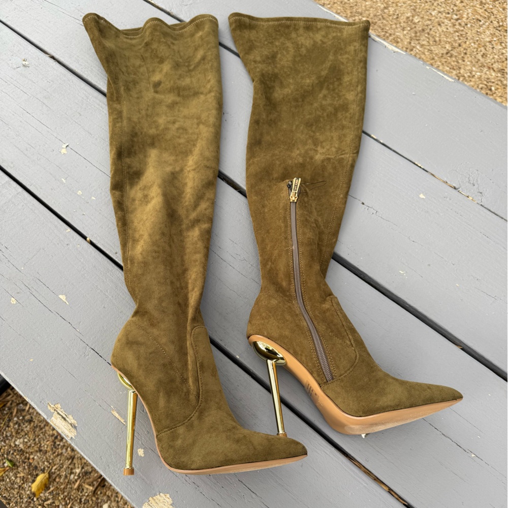 Cape Robbin Sheek thigh high green boots with golden heel S/6 - Picture 1 of 16